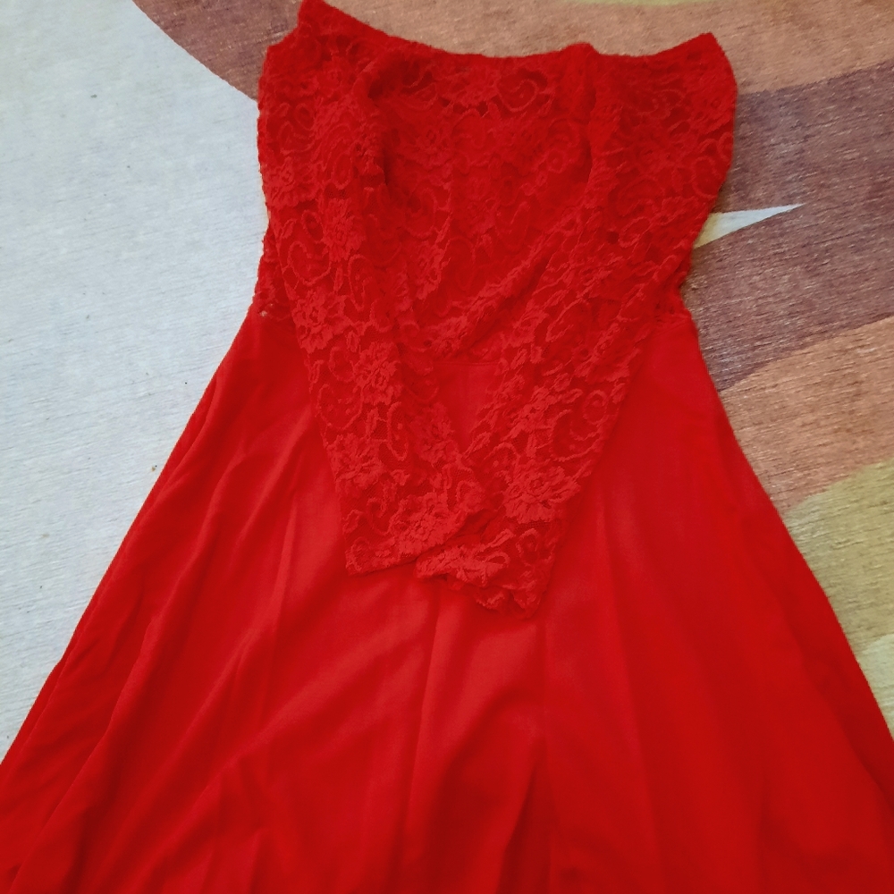 Vintage Red Dress 💃